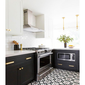 Black & White Kitchen Cabinets